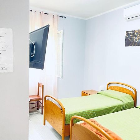 Affitta Camere Mattia Mottola Fiumicino Exteriör bild
